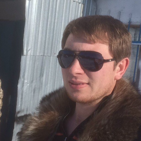 Андрей Глушков